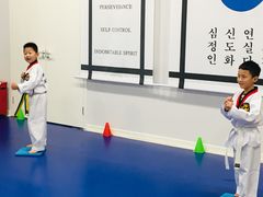 -金载勋跆拳道场(玲东花园店)