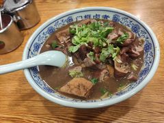 卤煮火烧-门框胡同百年卤煮(新街口店)