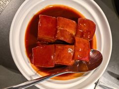 一品醇香红烧肉-沪昕金让六尺饭店·粤菜·海鲜·融合菜(四季青店)