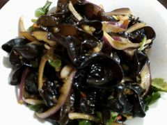 洋葱拌木耳-茗椀楼餐厅
