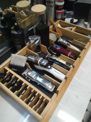 -老男孩男士理容馆·理发·烫染·修面