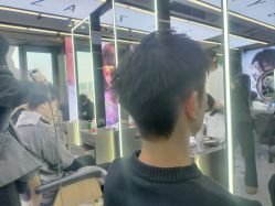 -藤野造型烫发染发