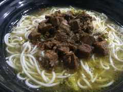 -花溪巷牛肉粉(泉城路店)