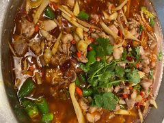 -兔行天下-鸿鹤鲜锅兔(中海国际店)