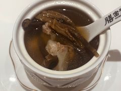 羊肚菌龙骨汤-膳富贵黄油蟹体验馆(欢乐港湾店)