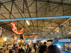 -席娜卡琳火车铁道夜市