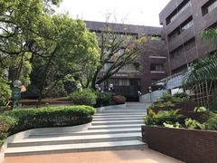 -香港大学