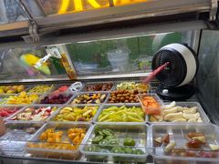 自助取餐区-老炳·七丛松甘草水果