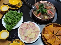 -银同牦牛肉火锅