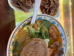 -金杨拉面王小吃面馆·牛三宝面·红烧牛肉粉