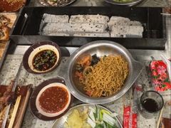 -破瓦寒窑·地摊烤羊排