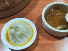 -莱莱小笼·乔艾