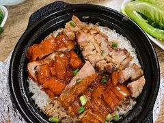 烧鹅拼烧肉-煲煲香快餐(南京路店)