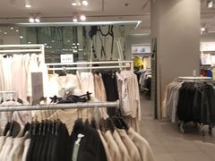 -H&M(鹏欣水游城店)