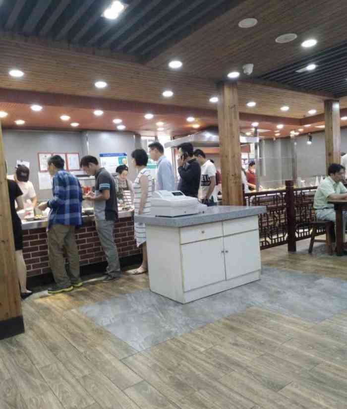 新客来大食堂(文诚店)-"大食堂,果然说的不错,菜品真的是一般般,.