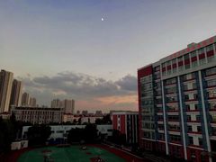 -上海市工商外国语学校