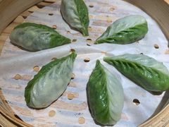 抹茶荠菜蒸饺-小六汤包·老字号·中华名小吃(公园南路店)