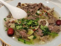 跷脚牛肉-犇逸·乐山跷脚牛肉·四川现炒(览海店)