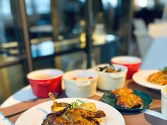 -Oasis Bar & Grill