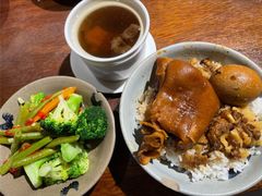 茶树菇排骨汤-红猪卤肉饭(大西洋美食城店)