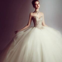 -厦门苏迪尔婚纱礼服批发零售/男装定制