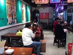 大堂-陈光记烧腊(长寿路店)