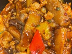 咸鱼鸡粒茄子煲-尚一汤·粤菜海鲜(环球港店)