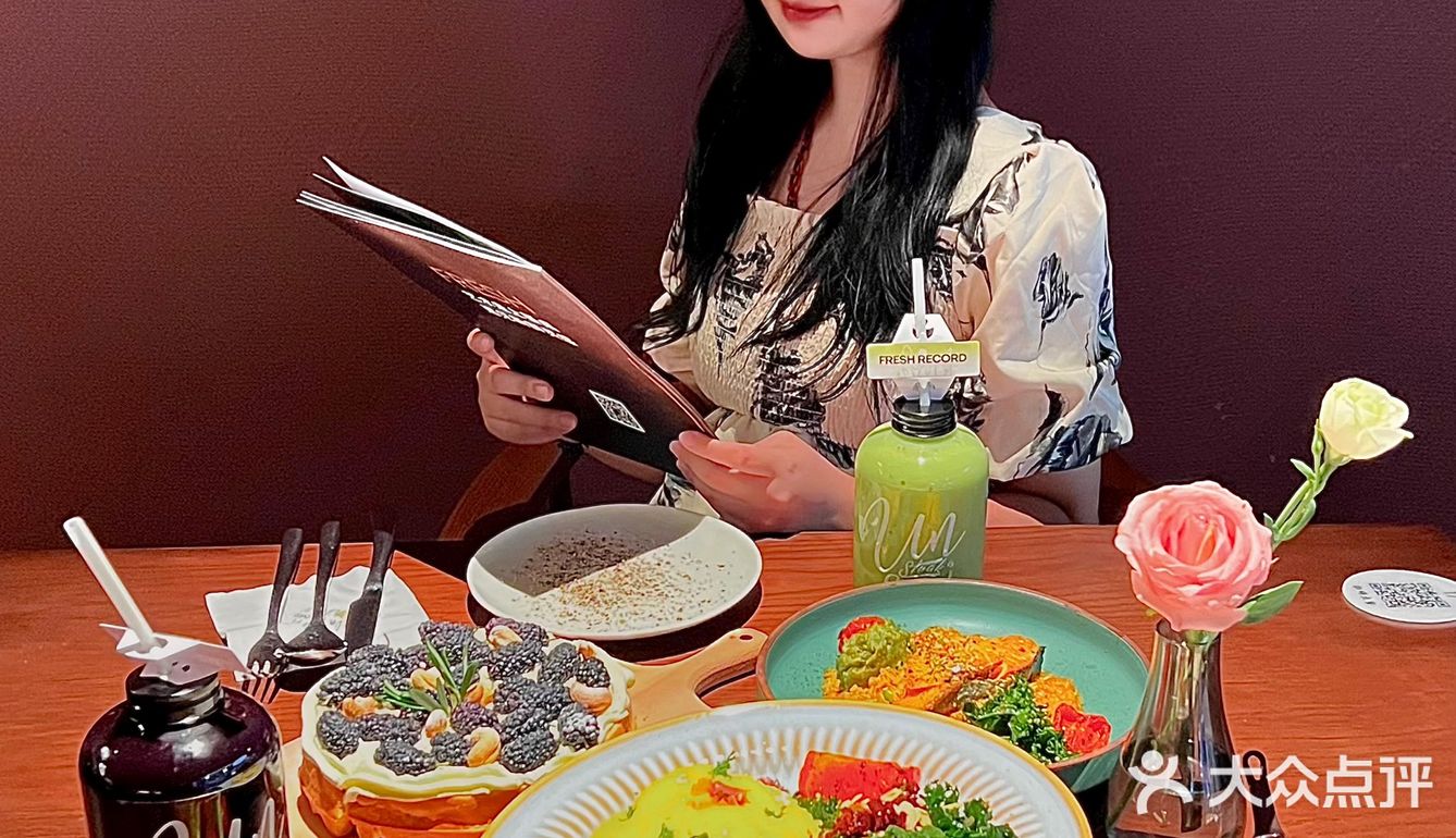 在南宁吃到的一家漂亮饭！吃完分手我也认。。