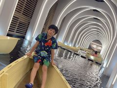 -涨巢·潮玩水疗局