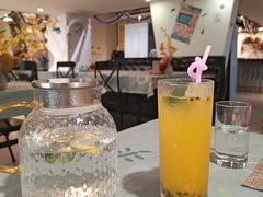 -又见马甲M8融合西餐厅(体育中心店)