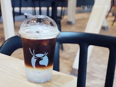 黑金气泡美式-瑞幸咖啡(艺树家工场店)
