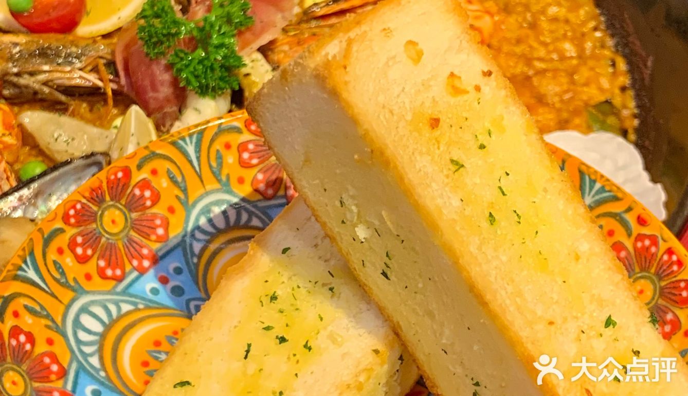 来罍街怎么能不吃顿漂亮饭呢？