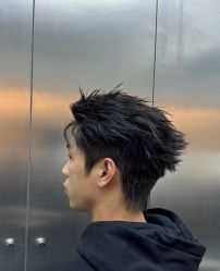 -东方先生国潮男士理发馆