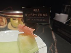 -雍容荟帝王蟹活龙虾展台自助(IFS黑金店)