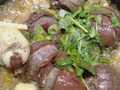 酸菜粉条海蛎子炖血肠-街角等你.大连海鲜烧烤.经典铁板海鲜串(西安路店)