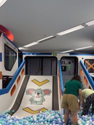 -孩子王童乐园(西安盛龙店)