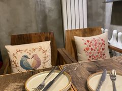 -HIGH FIVE哈福手工汉堡(桂林路店)