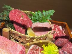 -山川小町·极番烧肉(新地假日广场店)