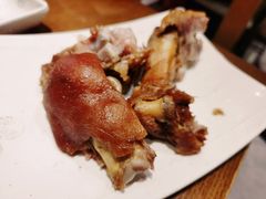 猪蹄-韩阳王石板烤肉