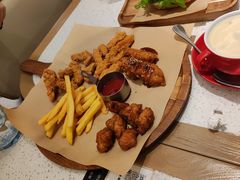 -必胜客(康华路店)
