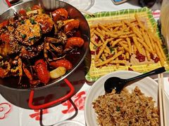 -肥肥虾庄·金牌油焖大虾(汉街SKP店)