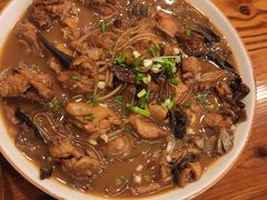 东北小鸡炖蘑菇-东北农家小院(定西路店)