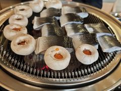 -围炉肉舍•炭烤活鳗•丹东海鲜烤肉(步行街店)