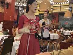 -刘姐啤酒鱼民族演艺餐厅(西街总店)