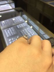 -威德钻石-克拉钻大本营(南京东路店)