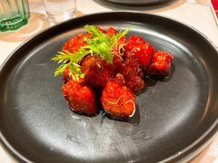 红酒泡沫牛仔粒-荟廷·晶萃(陆家嘴尚悦湾店)