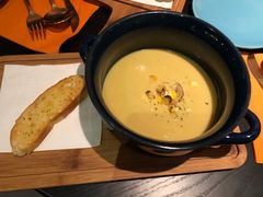 玉米奶油汤-C&R西班牙餐厅