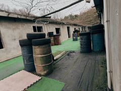 -东湖小天池真人CS彩弹野战基地