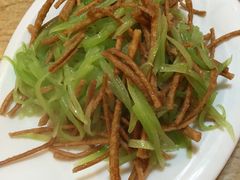 莴笋炒馓子-穆老九清真牛羊肉馆(宋城店)