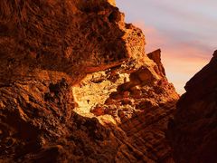 -天山神秘大峡谷